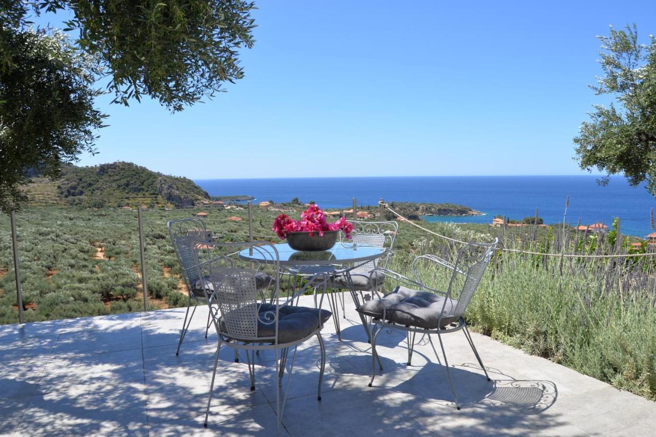 Athina'S Stone House In Kardamyli Villa Exterior foto