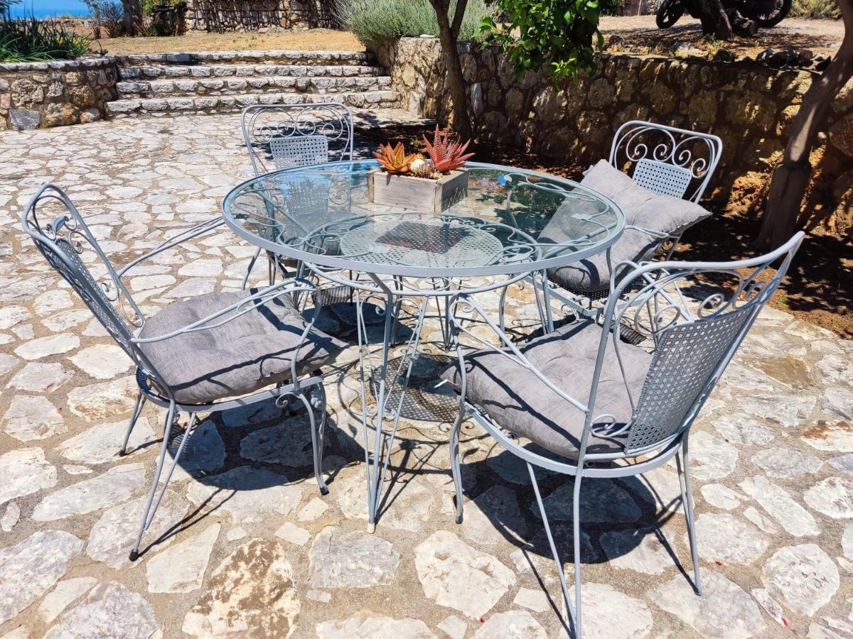 Athina'S Stone House In Kardamyli Villa Exterior foto