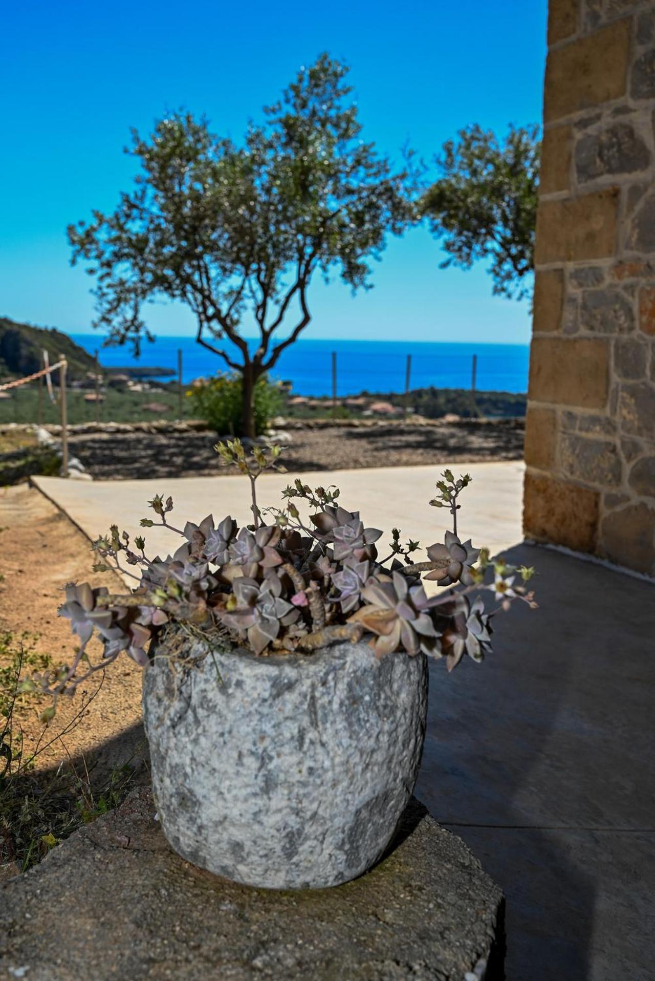 Athina'S Stone House In Kardamyli Villa Exterior foto