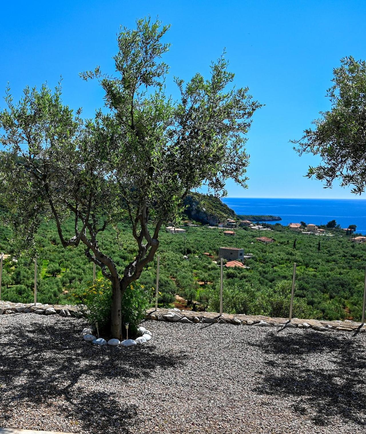 Athina'S Stone House In Kardamyli Villa Exterior foto