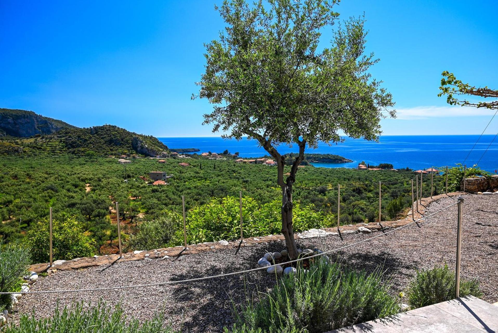 Athina'S Stone House In Kardamyli Villa Exterior foto