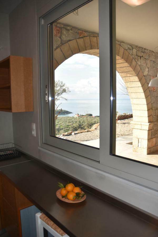 Athina'S Stone House In Kardamyli Villa Exterior foto