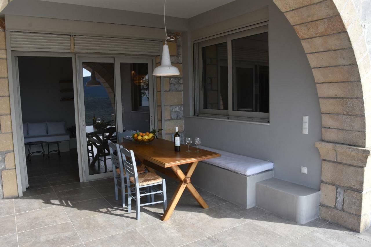 Athina'S Stone House In Kardamyli Villa Exterior foto