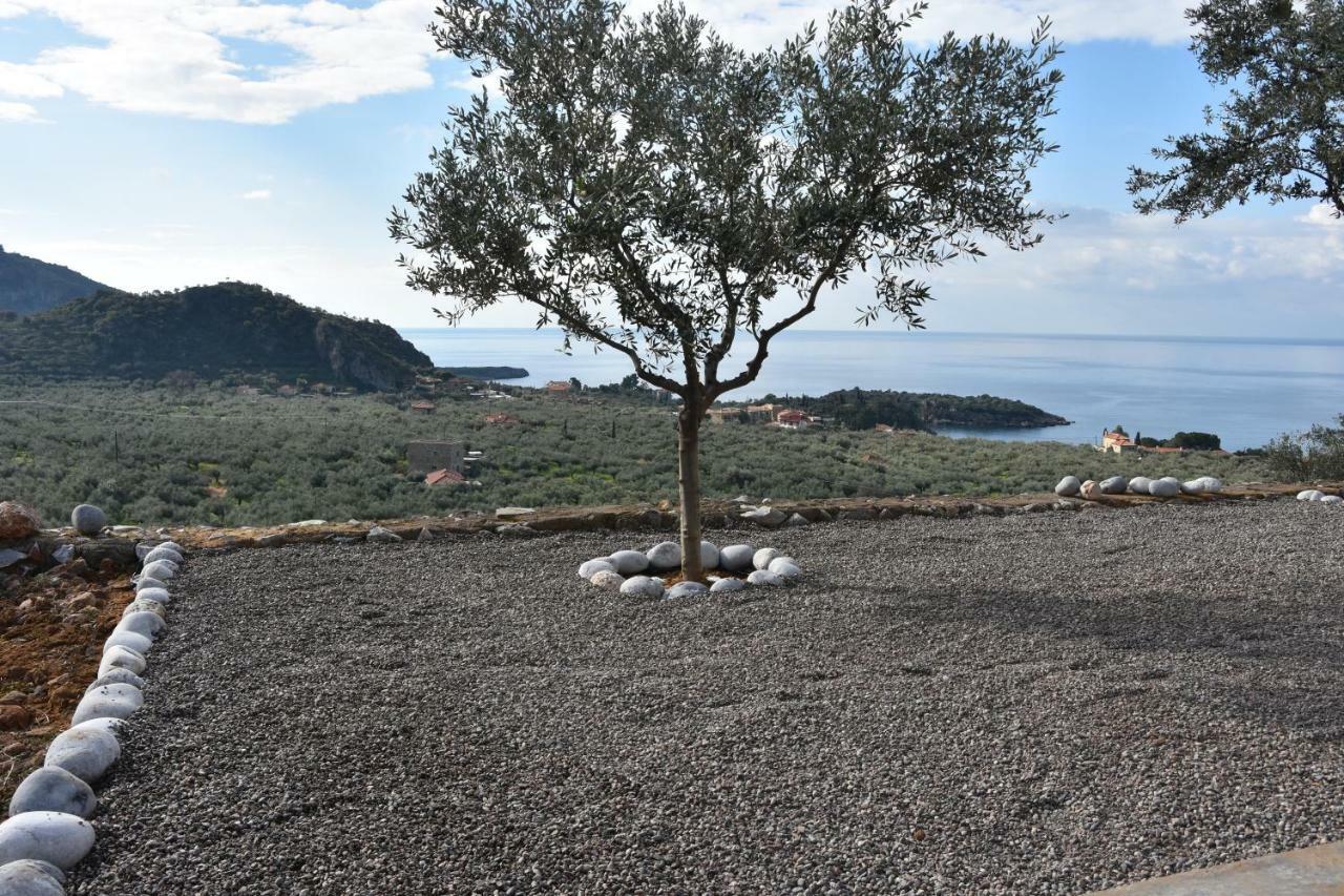 Athina'S Stone House In Kardamyli Villa Exterior foto