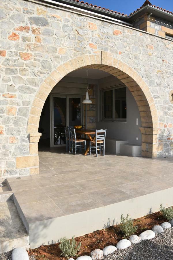 Athina'S Stone House In Kardamyli Villa Exterior foto