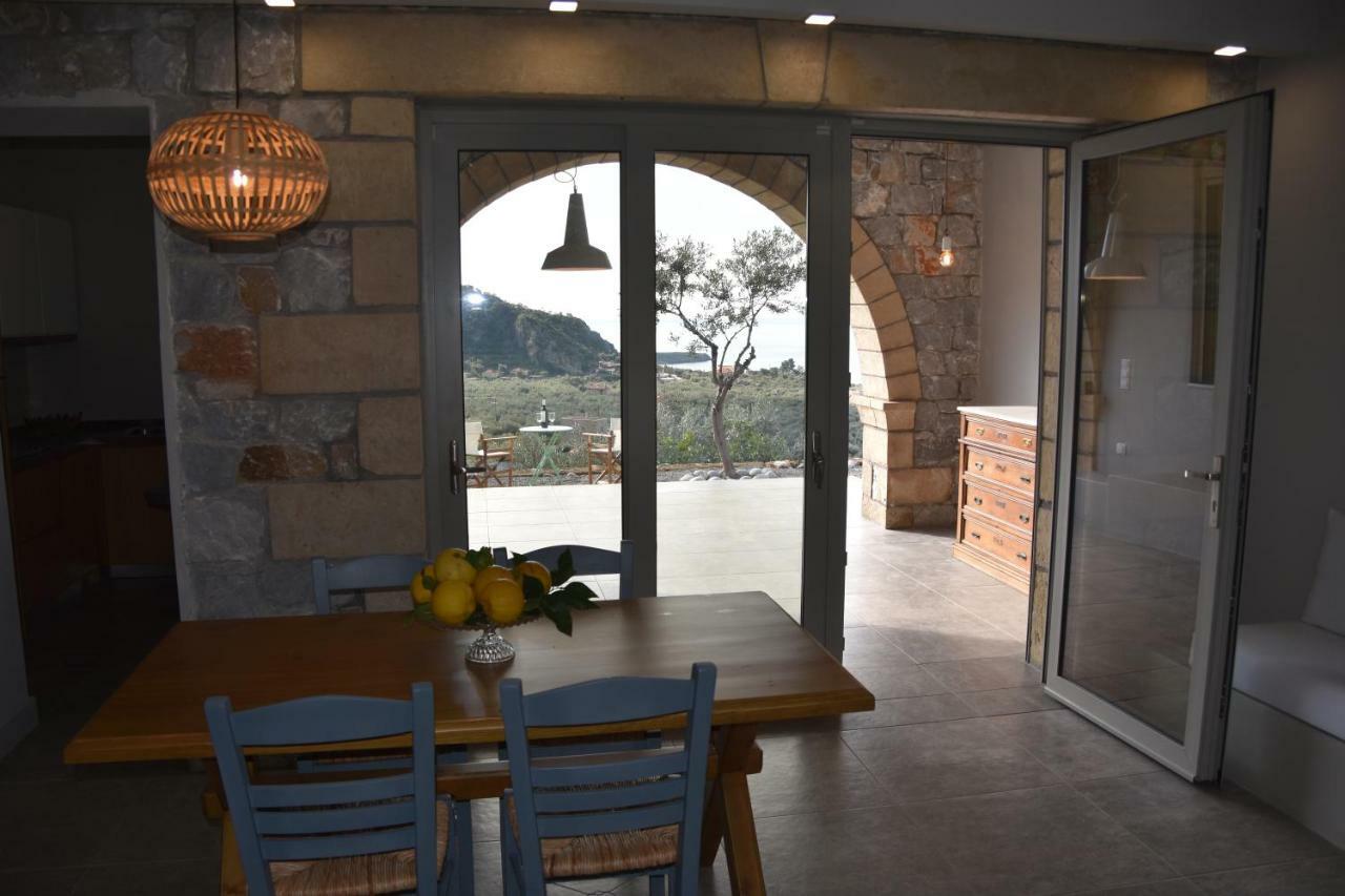 Athina'S Stone House In Kardamyli Villa Exterior foto
